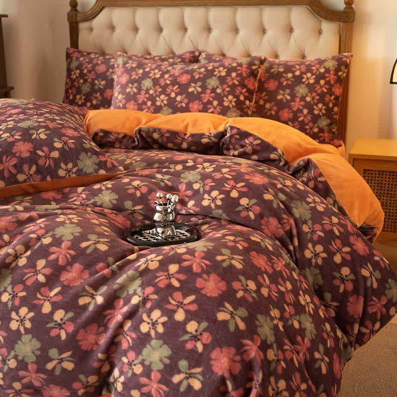 Comodo set di biancheria da letto in velluto con motivo floreale (4 pezzi)