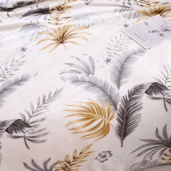 Coperta calda con stampa a foglie - image 3