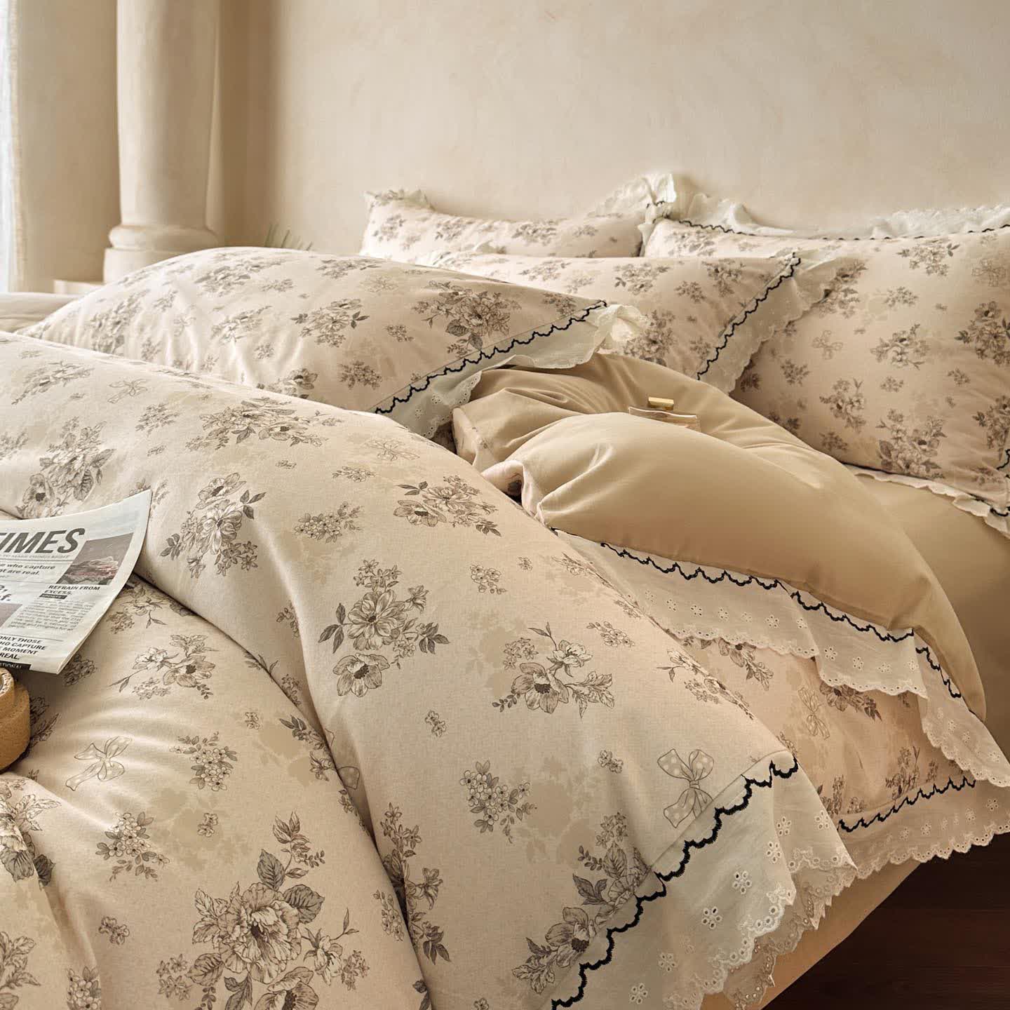 Set di biancheria da letto in cotone con stampa floreale arricciata - image 4