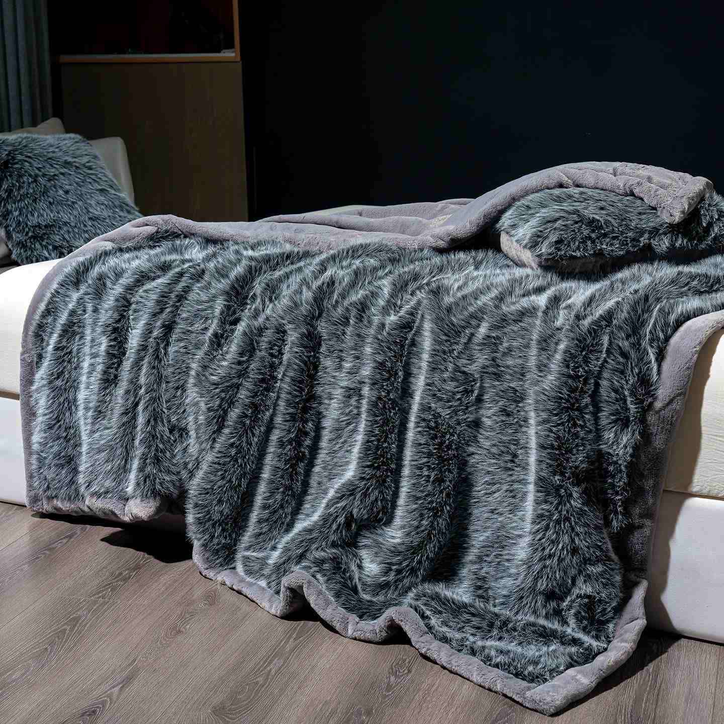 Coperta di peluche in pelliccia sintetica di lusso - Nero - Matrimoniale - image 4