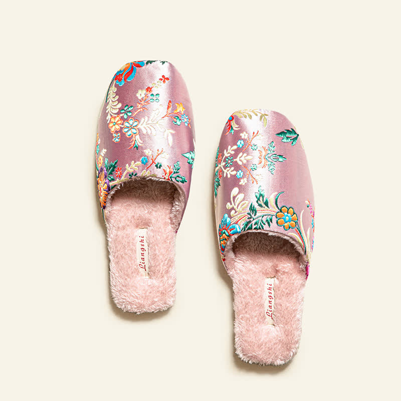 Pantofole da casa in peluche con ricami floreali retrò - image 10