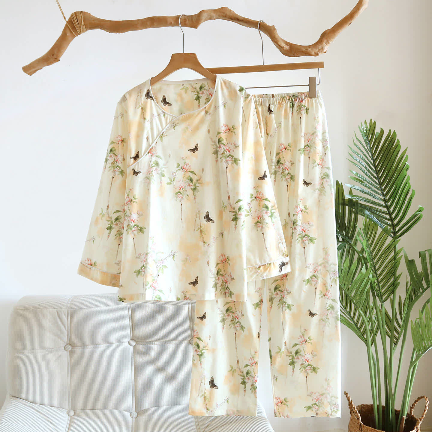 Pigiama in cotone con farfalle floreali orientali - Beige - XL - image 0
