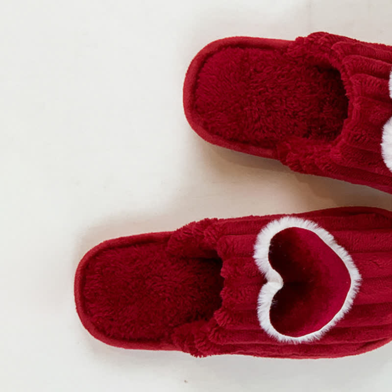 Pantofole di peluche a forma di cuore rosso - image 8