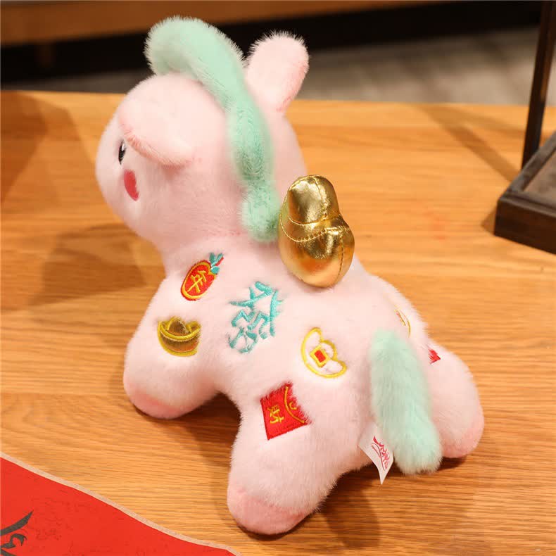 Decorazione di peluche a forma di cavallo fortunato rosa - image 14