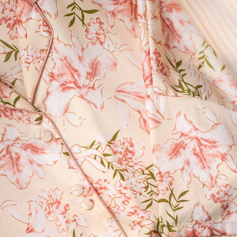 Set pigiama rustico rosa con motivo floreale e foglie - image 10