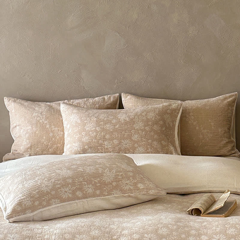 Set di biancheria da letto in cotone jacquard con delicati motivi floreali color cammello. - image 3