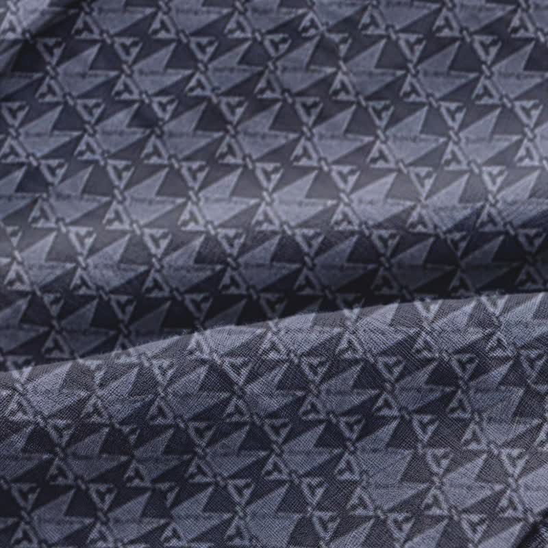 Completo da casa blu navy con motivo geometrico - image 5