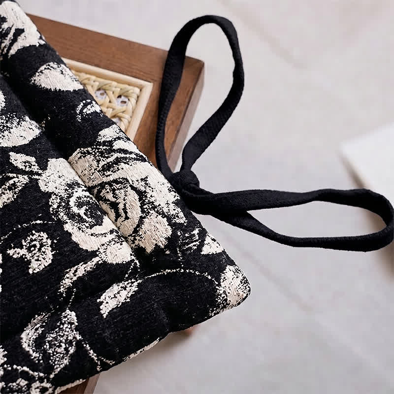 Cuscino per sedia in ciniglia con stampa floreale vintage in bianco e nero - image 4