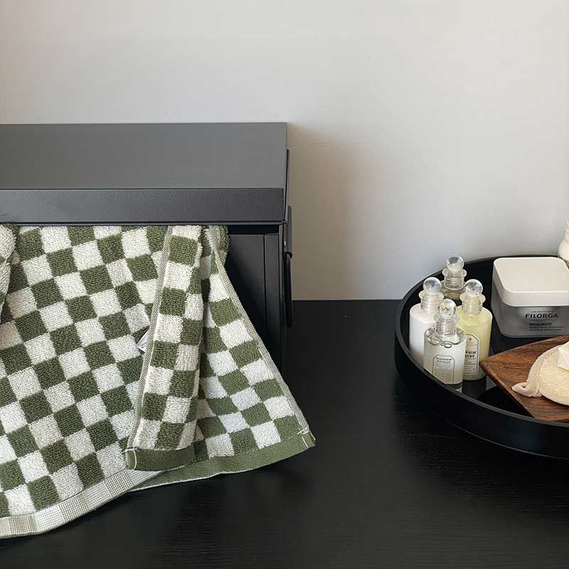 Set di asciugamani da bagno a quadri a scacchi colorblock di Ownkoti