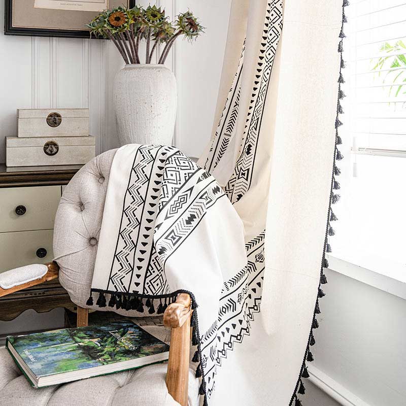 Tenda con nappe geometriche, tende semi-oscuranti