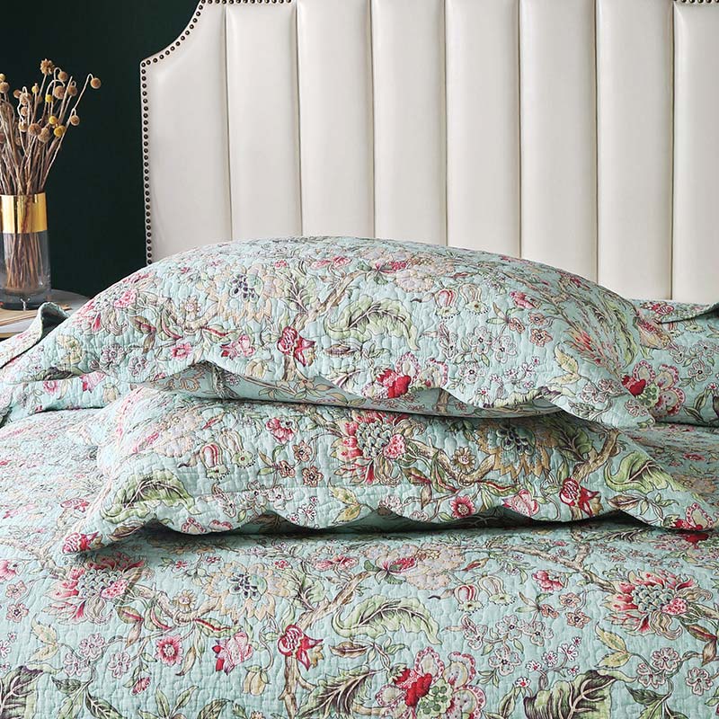 Trapunta a fiori vintage con federe