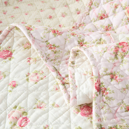 Trapunta in puro cotone morbido con patchwork pastorale