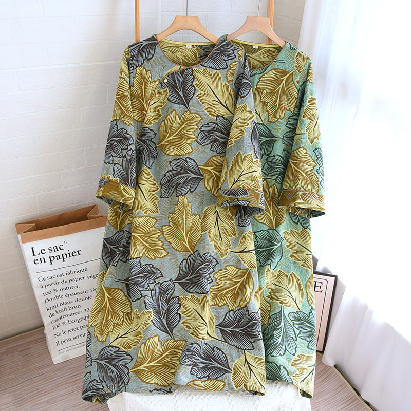 Completo da casa in cotone con foglie tinte in filo
