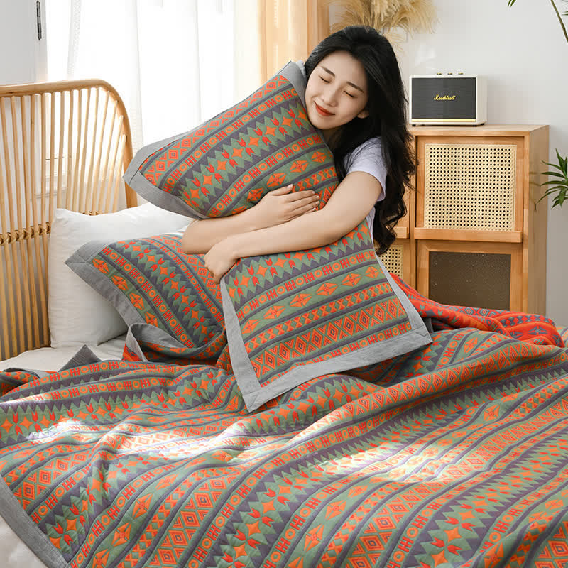 Trapunta estiva con motivo geometrico retrò jacquard