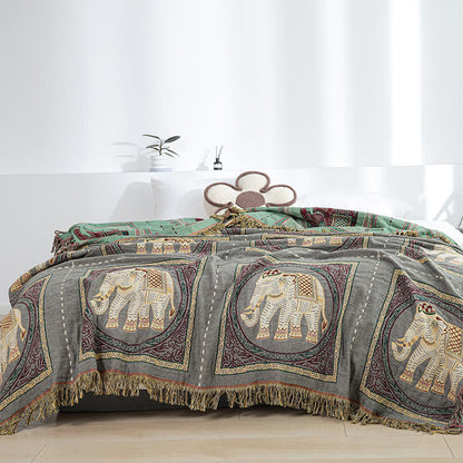 Trapunta con nappe in garza di cotone con elefante boemo