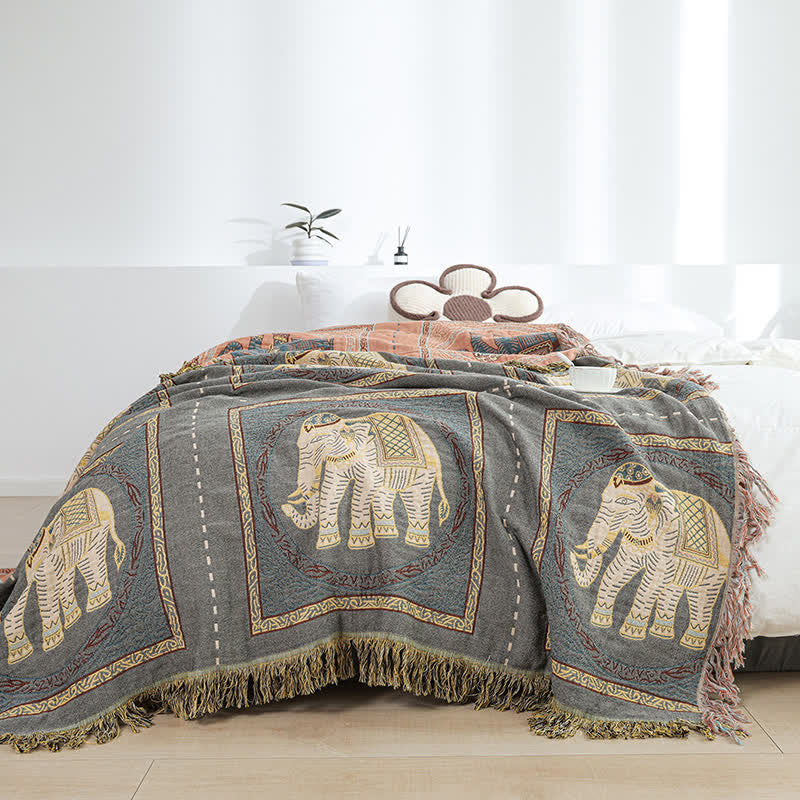 Trapunta con nappe in garza di cotone con elefante boemo