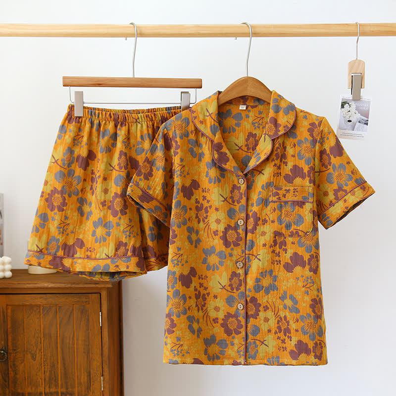 Pigiama a maniche corte con pantaloncini in cotone floreale