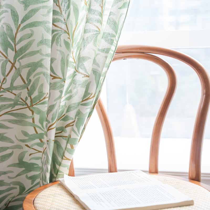Tenda decorativa filtrante per la luce con foglie verdi