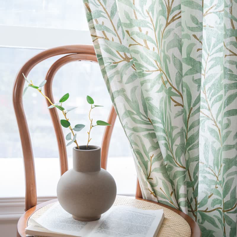 Tenda decorativa filtrante per la luce con foglie verdi