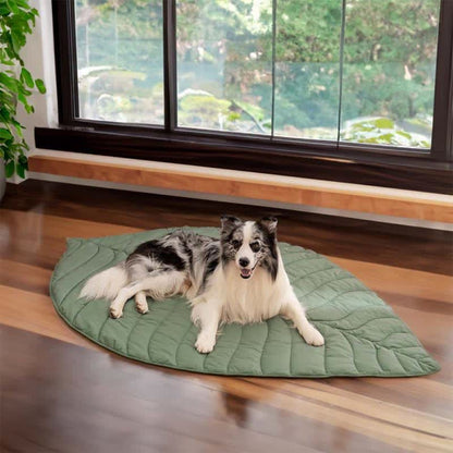 Tappetino assorbente morbido per animali domestici a forma di foglie creative