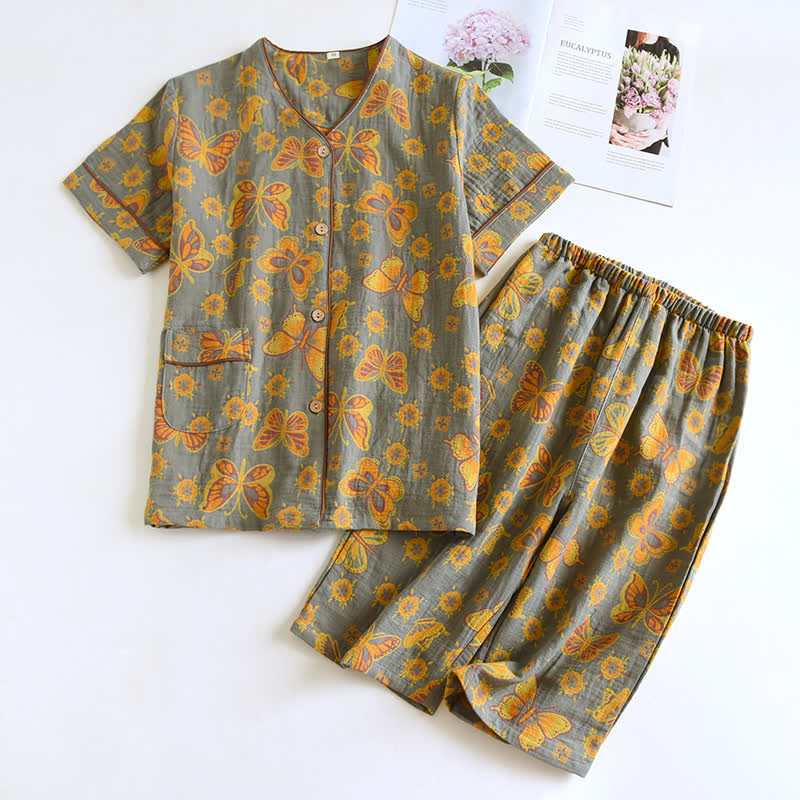 Completo da casa con pantaloni corti in cotone a farfalla
