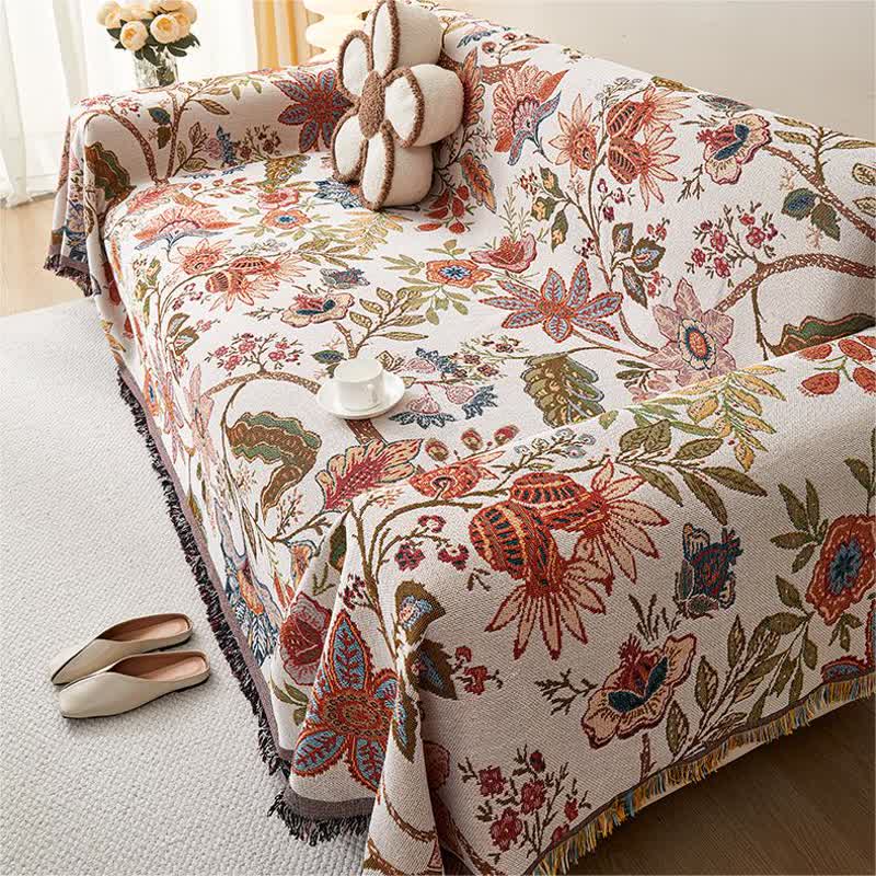 Copridivano morbido con nappe floreali rustiche