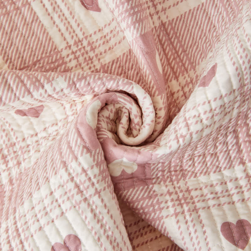 Biancheria da letto trapuntata in puro cotone con motivo a cuore e plaid