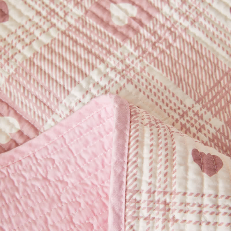 Biancheria da letto trapuntata in puro cotone con motivo a cuore e plaid