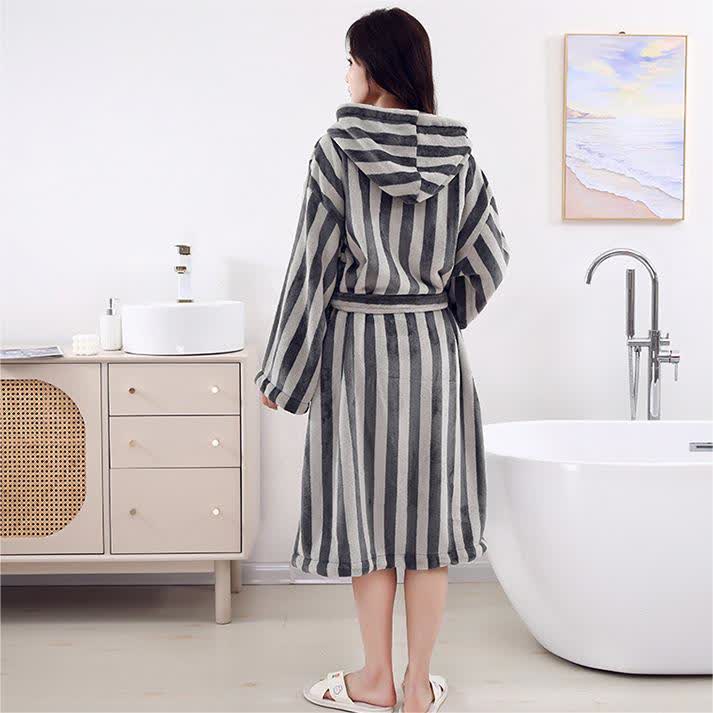 Accappatoio con cappuccio in pile moderno Comfy Line