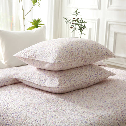 Biancheria da letto estiva trapuntata con motivi floreali in cotone