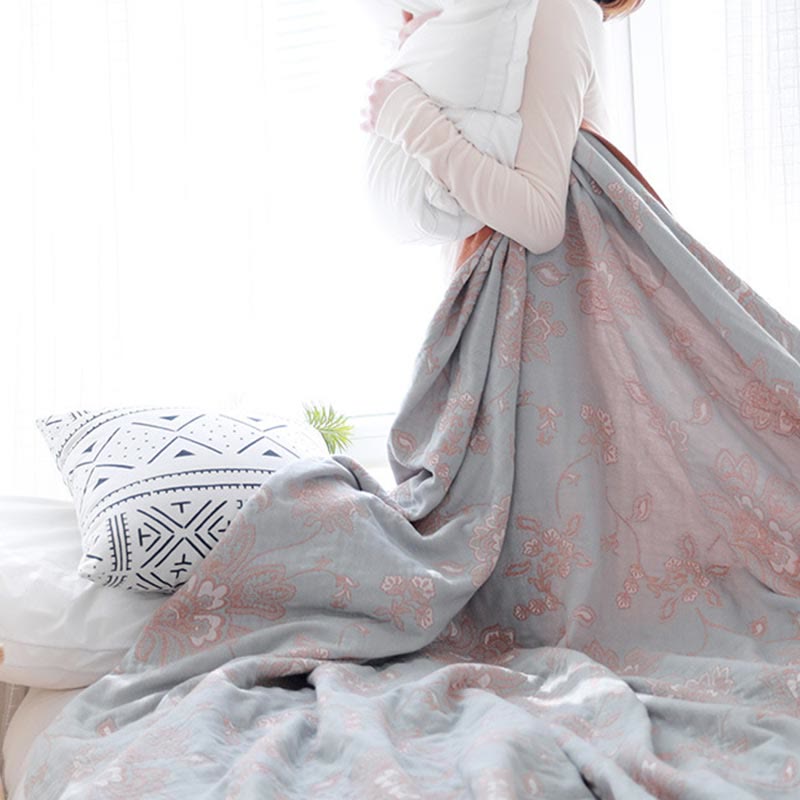 Trapunta reversibile leggera in cotone con stampa floreale