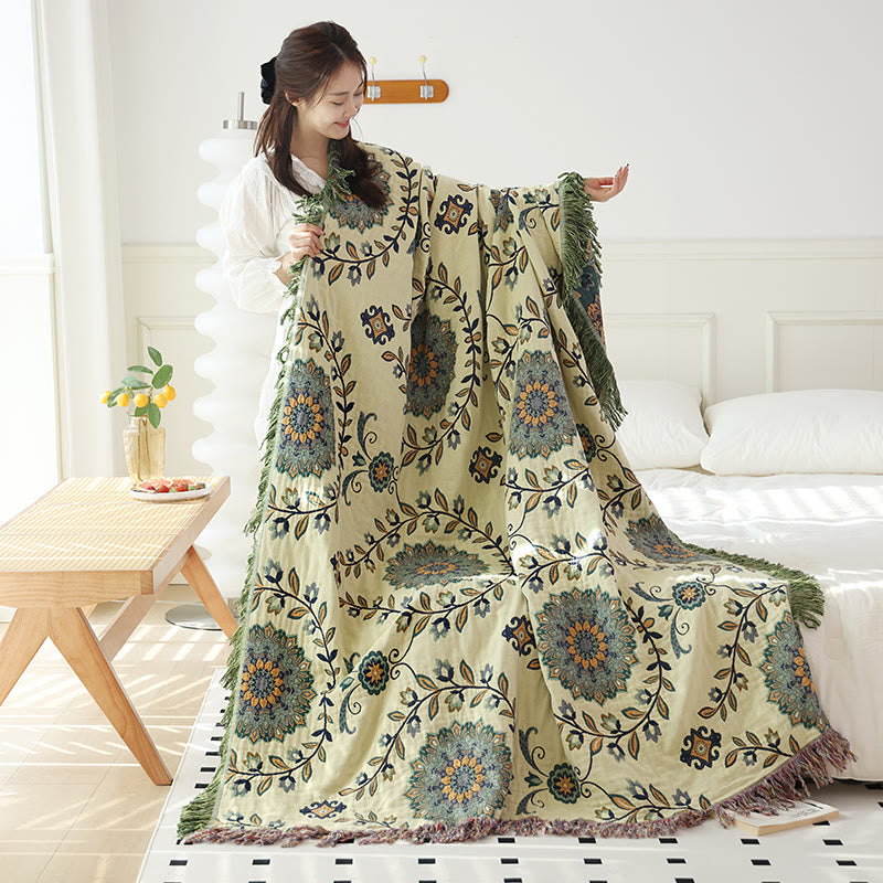 Trapunta reversibile in garza di cotone con motivo floreale e nappe - image 5