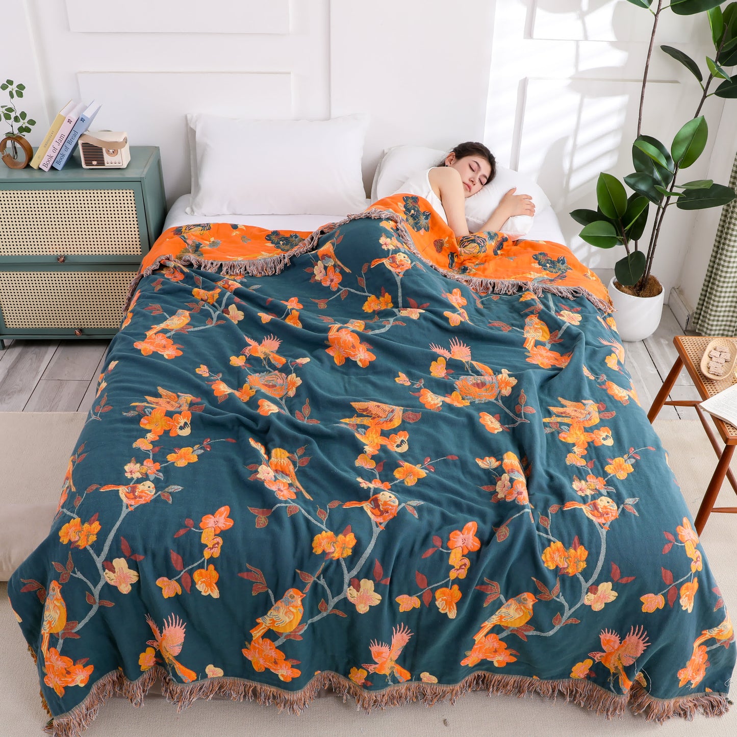 Trapunta reversibile con nappe in cotone floreale Magpie