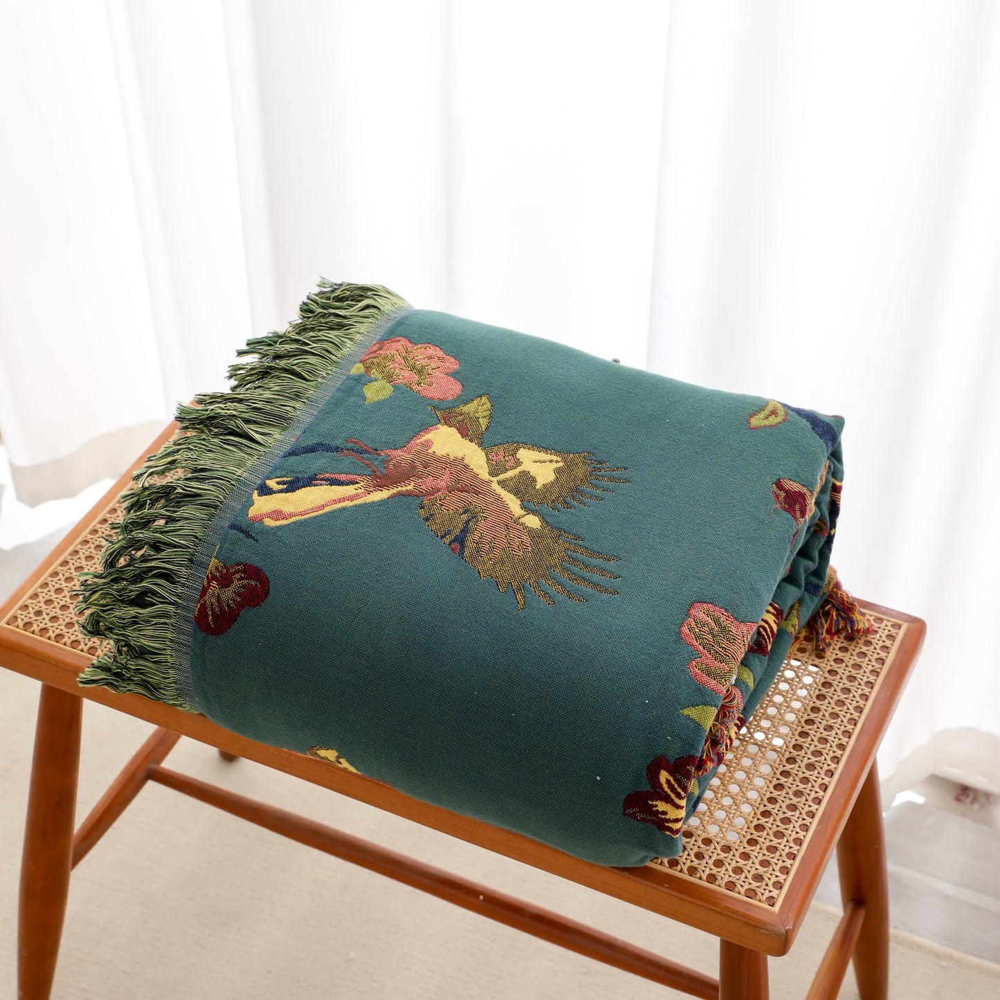 Trapunta reversibile con nappe in cotone floreale Magpie