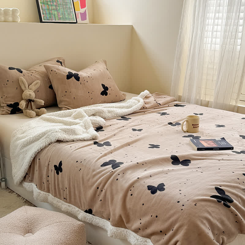 Coperta rustica in sherpa con farfalla