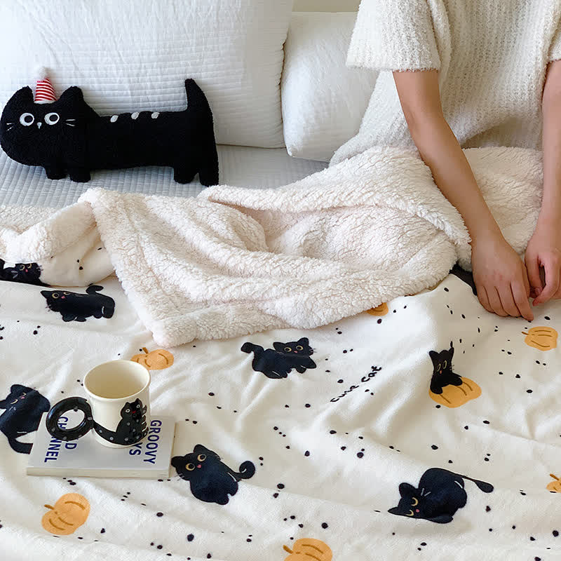 Coperta in pile con gatto e zucca