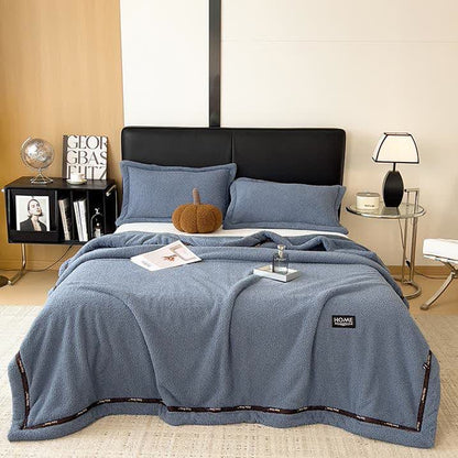 Coperta in pile soffice e dallo stile semplice