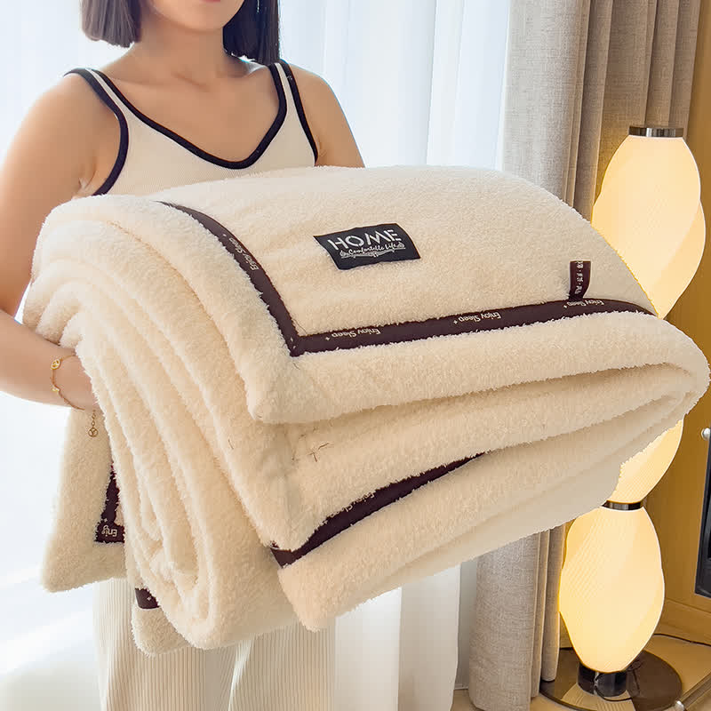 Coperta in pile soffice e dallo stile semplice