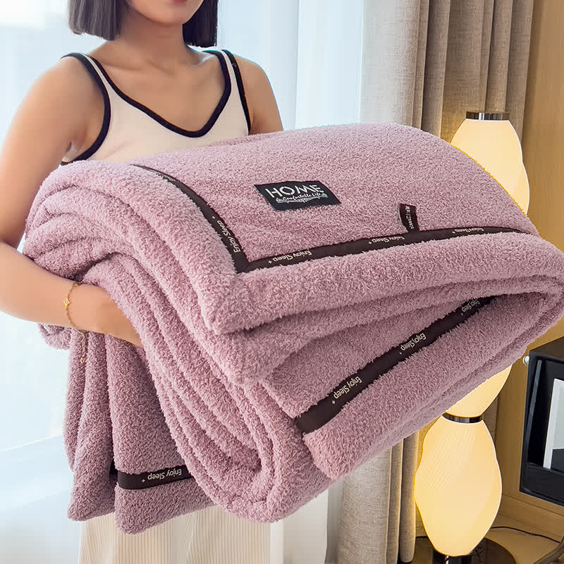 Coperta in pile soffice e dallo stile semplice