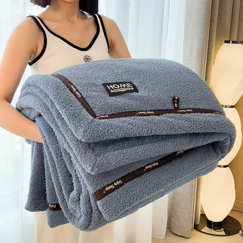 Coperta in pile soffice e dallo stile semplice