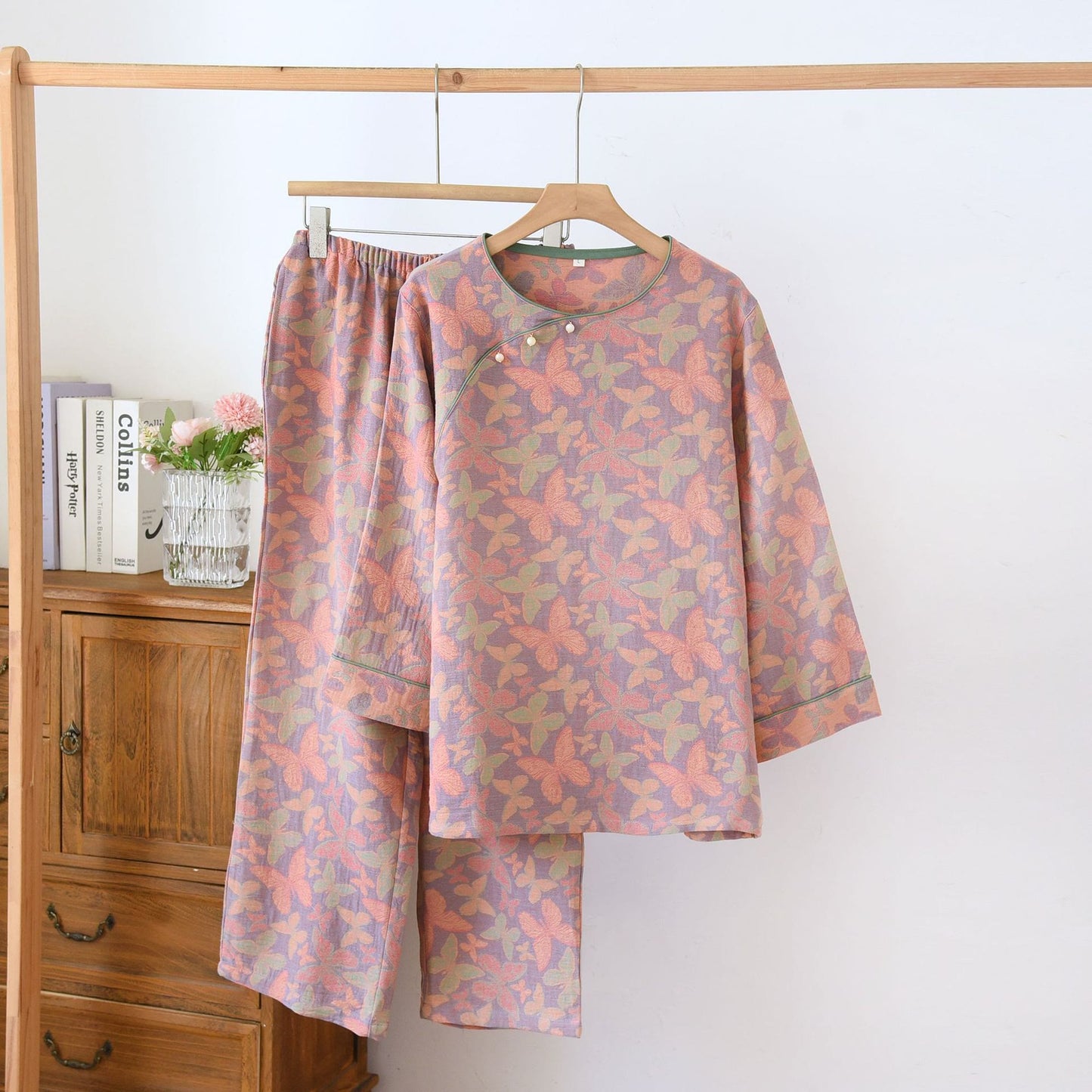 Pigiama in garza di cotone con farfalle jacquard