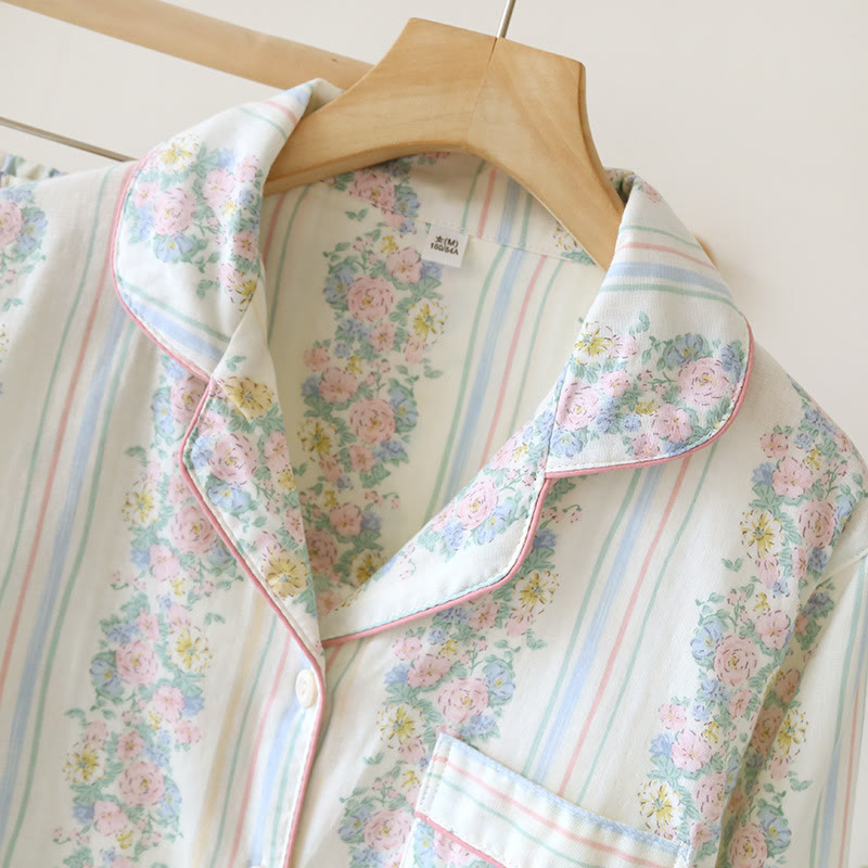 Pigiama in garza di cotone con cardigan floreale