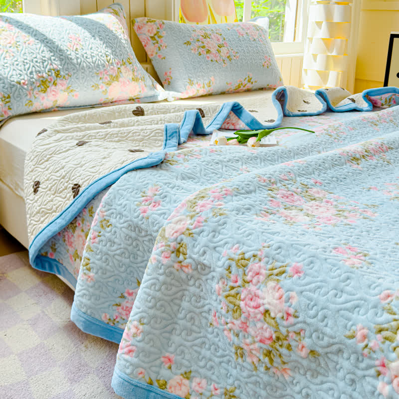 Completo letto elegante in velluto invernale con motivo floreale (4 pezzi)