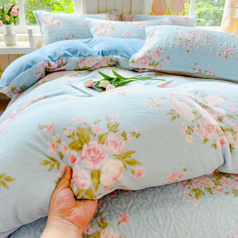 Completo letto elegante in velluto invernale con motivo floreale (4 pezzi)