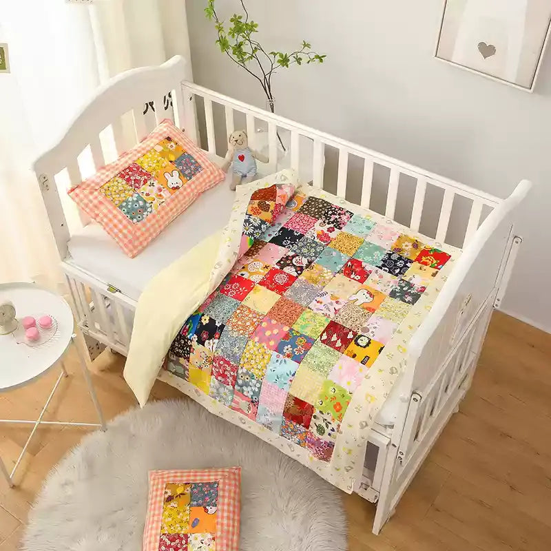 Trapunta per neonati in puro cotone con motivo patchwork floreale