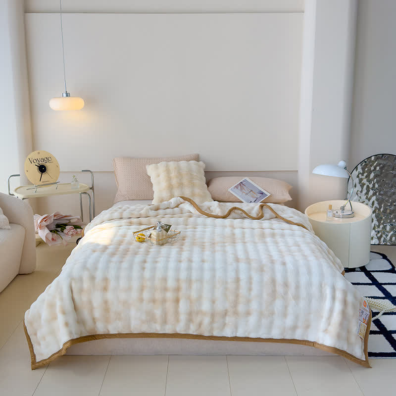 Coperta in soffice flanella con sfumature di colore
