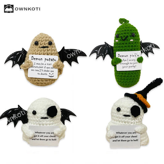 Ornamento all'uncinetto a forma di fantasma alato di Halloween