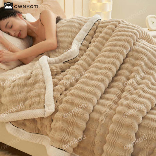 Coperta in pile con trama a onde jacquard