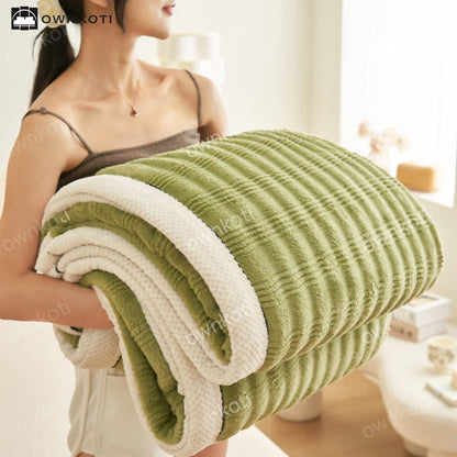 Coperta in pile con trama a onde jacquard