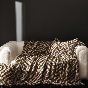 Coperta moderna, calda e morbida per divano